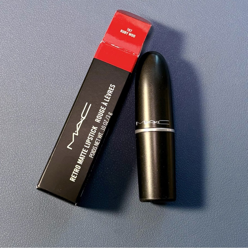 MAC Cosmetics Retro Matte Lipstick - Ruby Woo